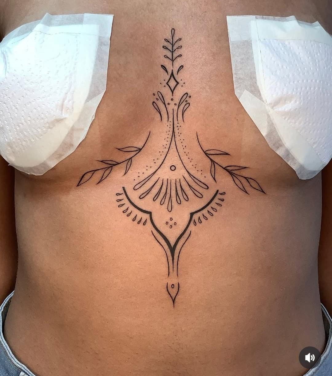 Tatuagem blackwork exemplo 3